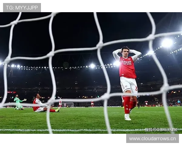 曼联防线失误问题逐步反映，对关键战表现造成影响