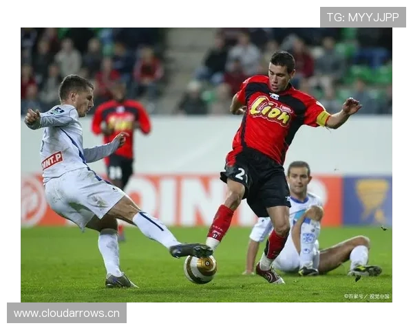 恩佐·费尔南德斯本赛季表现稳健,中场组织能力持续提升 恩佐·费尔南德斯本赛季表现稳健,中场组织能力持续提升