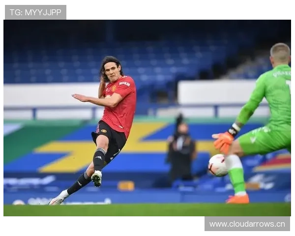 卡瓦尼平时多温柔，球场上一换血都跟打仗似的，真是双面人生啊