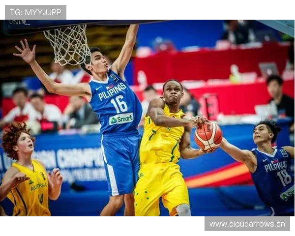 干扰球国际规则差异详解：FIBA与NBA判罚标准解析